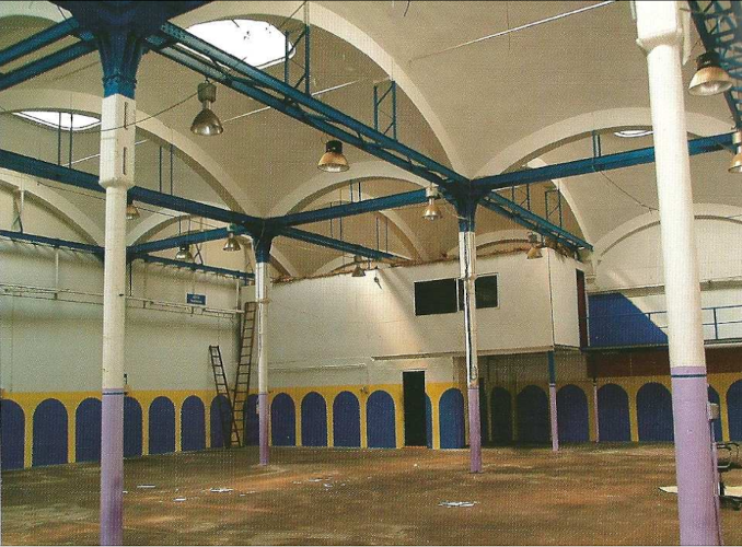 Interior with vaults and pillars